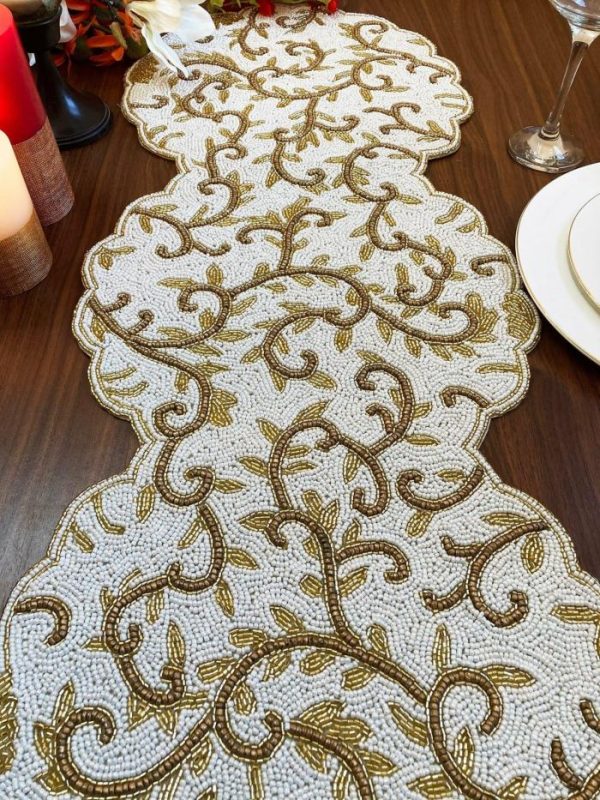 Table Linens | Classic Floral Motif Beaded Table Runner – White/Gold Kitchen Table Linens