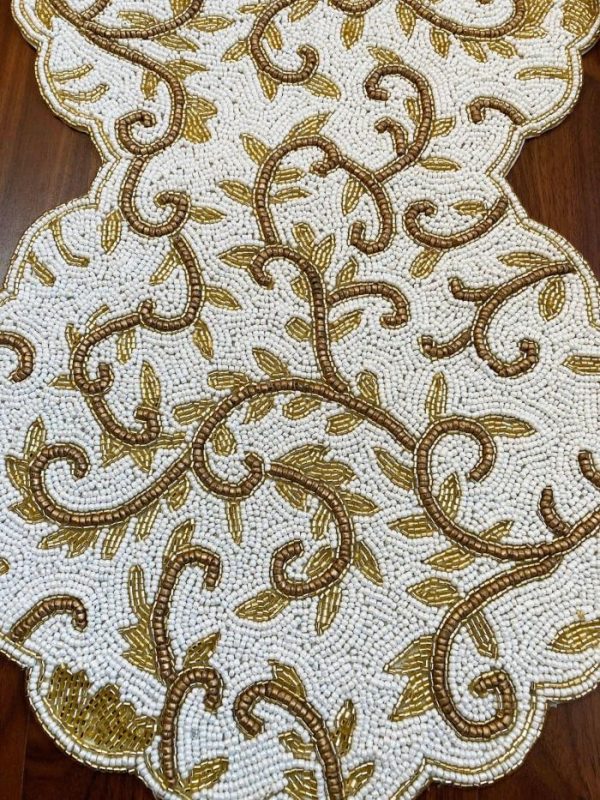 Table Linens | Classic Floral Motif Beaded Table Runner – White/Gold Kitchen Table Linens