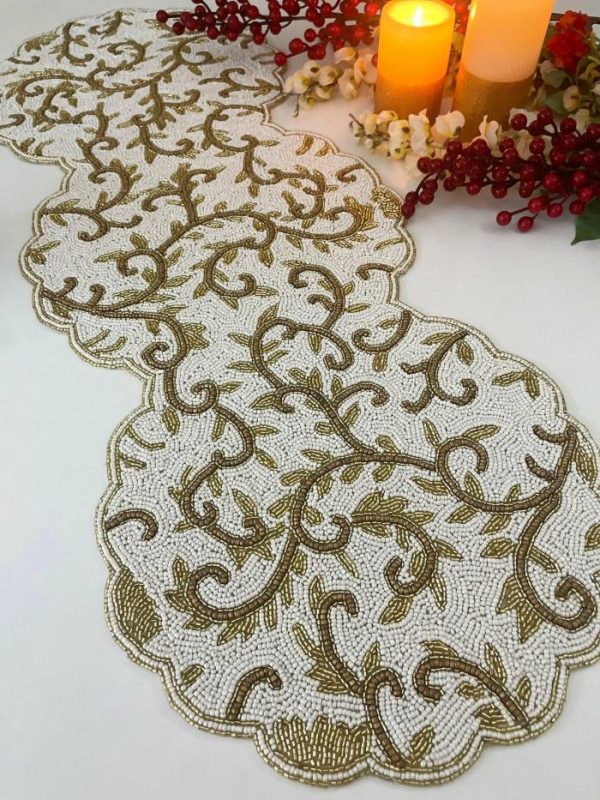 Table Linens | Classic Floral Motif Beaded Table Runner – White/Gold Kitchen Table Linens