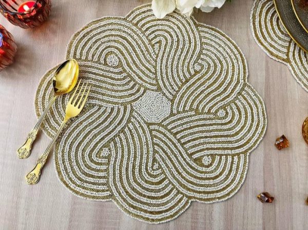 Table Linens | Intertwined Scallop Round Beaded Placemat – Gold/White Kitchen Table Linens