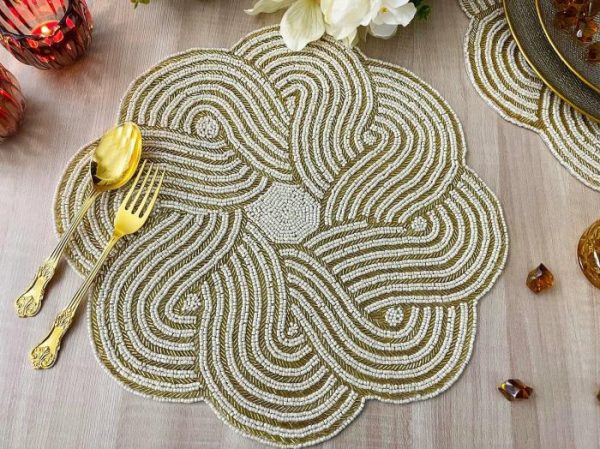 Table Linens | Intertwined Scallop Round Beaded Placemat – Gold/White Kitchen Table Linens