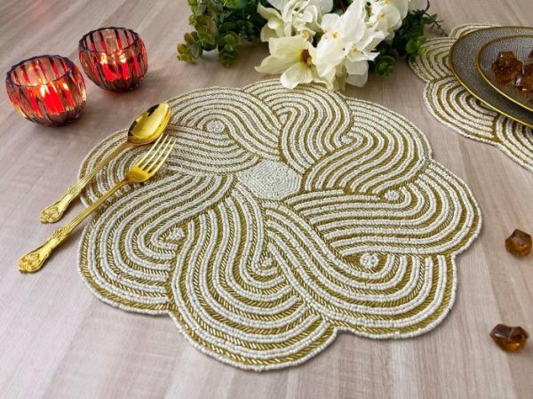 Table Linens | Intertwined Scallop Round Beaded Placemat – Gold/White Kitchen Table Linens